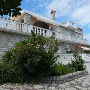 Roth Apartman Šilo