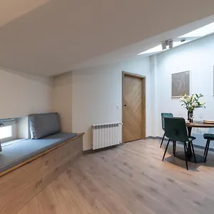 https://milu-apartments-sebastiana.krakowhotelspoland.com