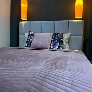 https://petit-appartement.krakowhotelspoland.com